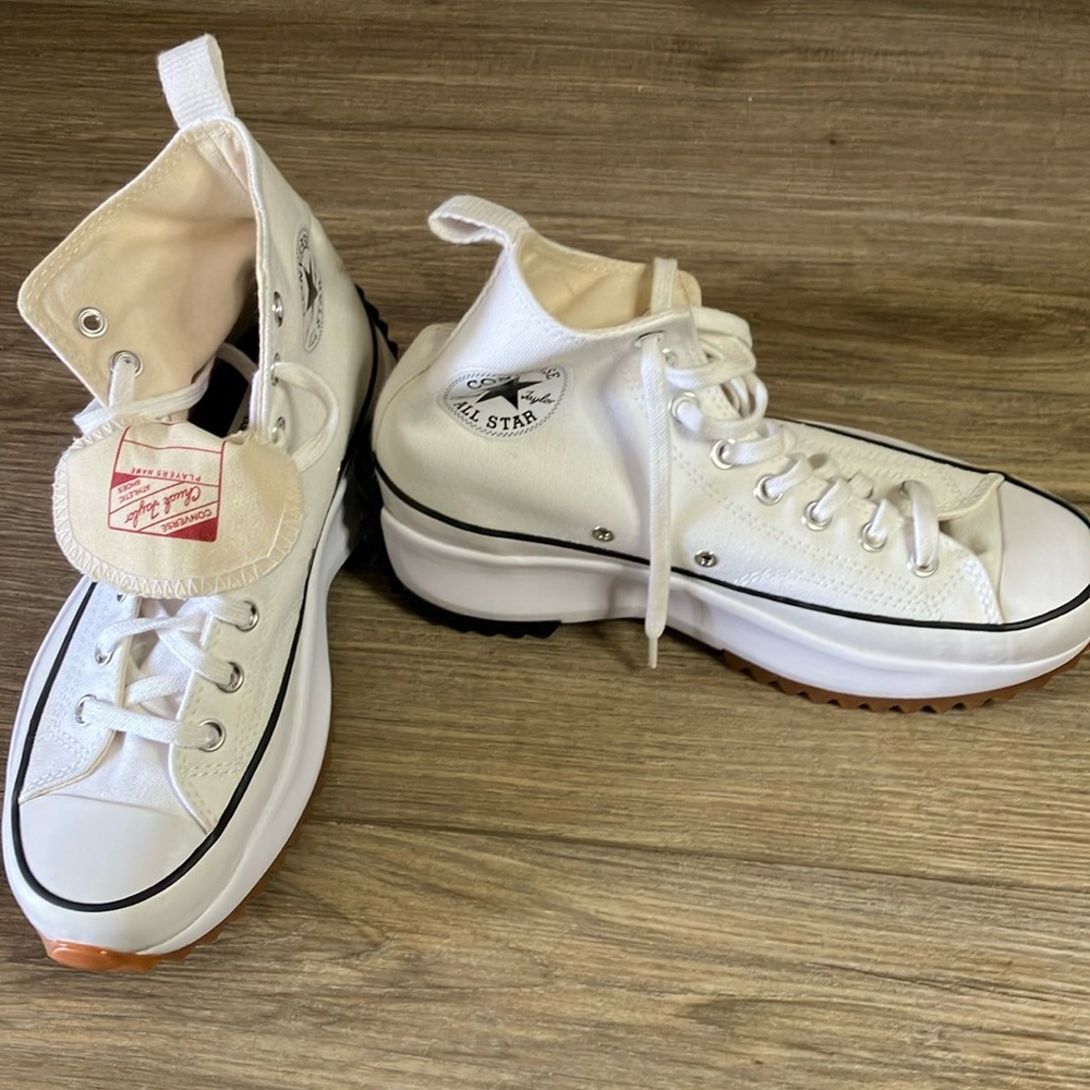 Converse Chuck Taylor White High-Top Sneakers Women’s 9 Men’s 7.5